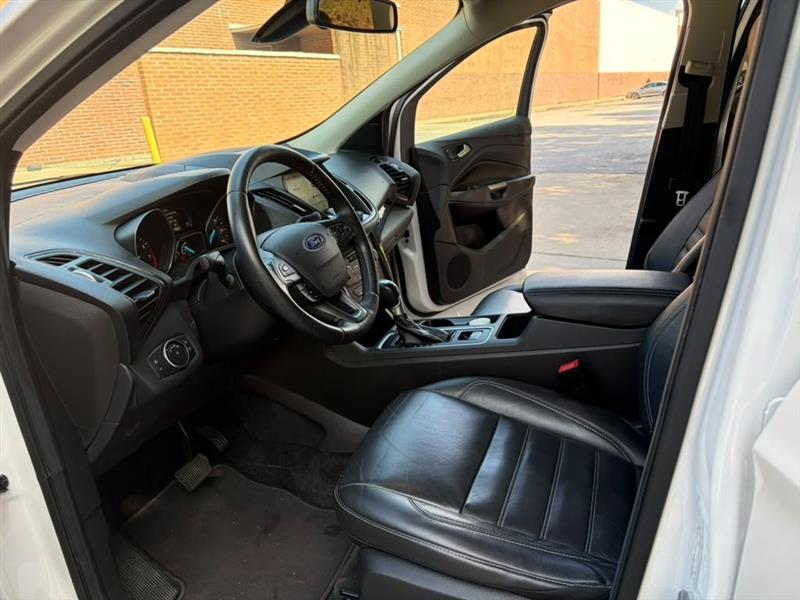 Ford Escape  2017