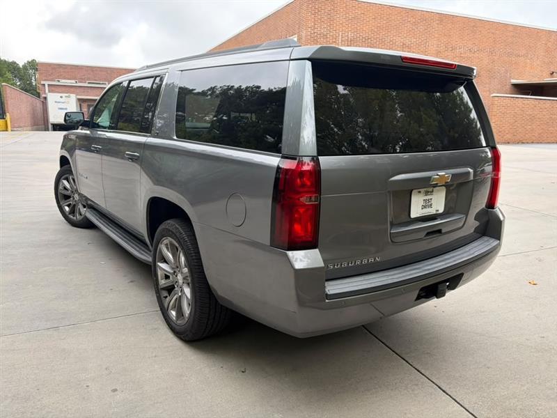 Chevrolet Suburban  2018