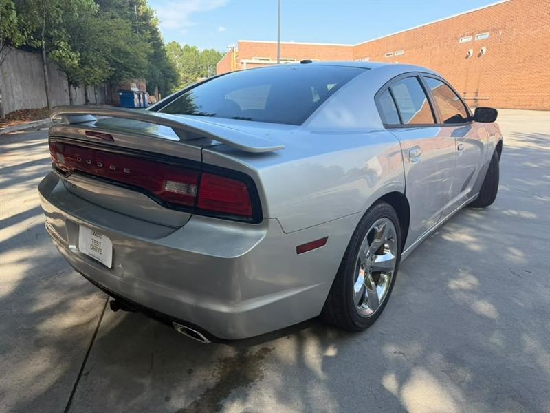 Dodge Charger  2012