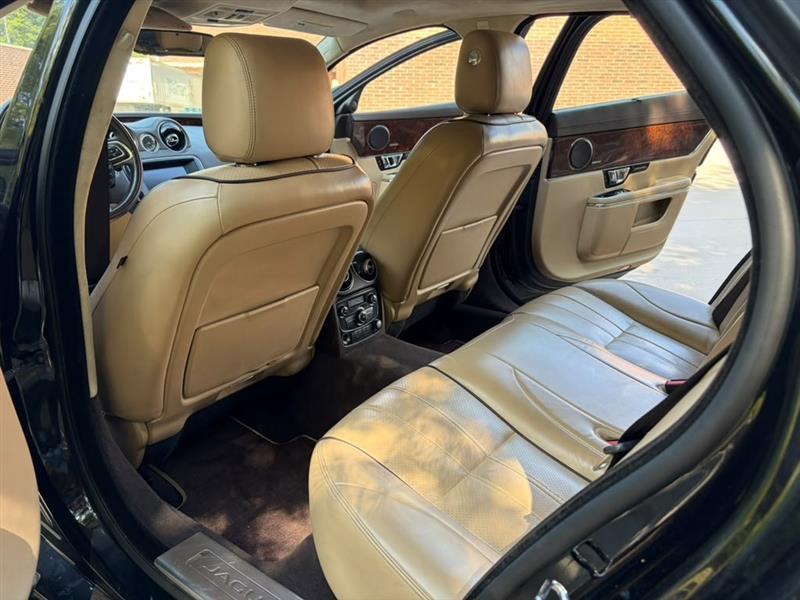 Jaguar XJ-Series  2014