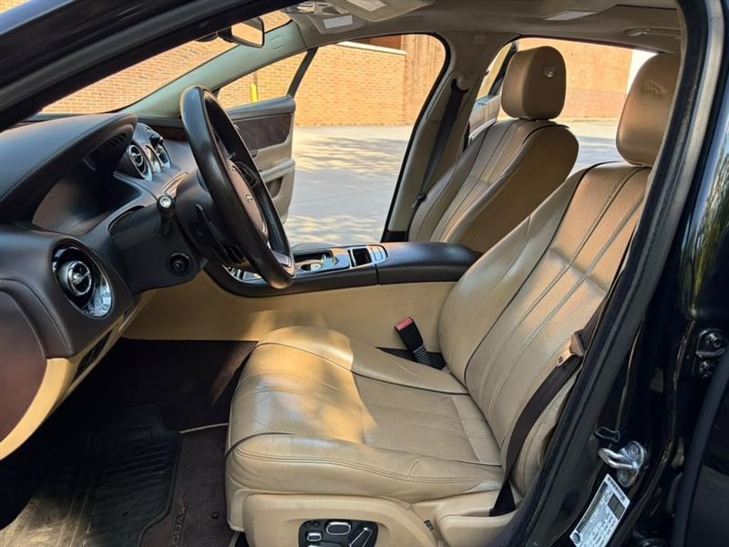 Jaguar XJ-Series  2014