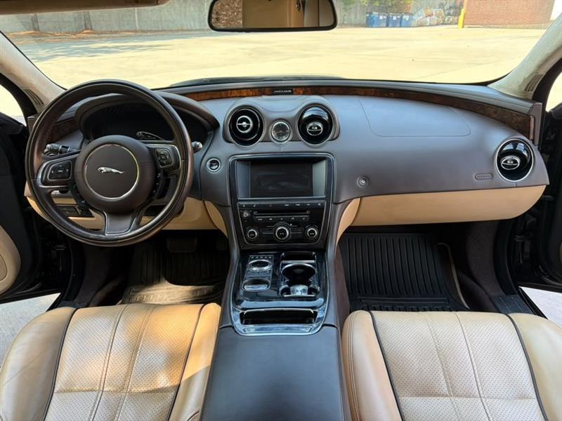 Jaguar XJ-Series  2014