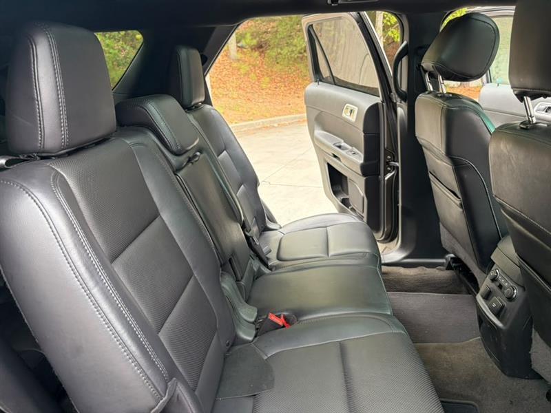 Ford Explorer  2011
