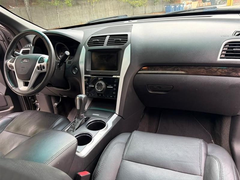 Ford Explorer  2011