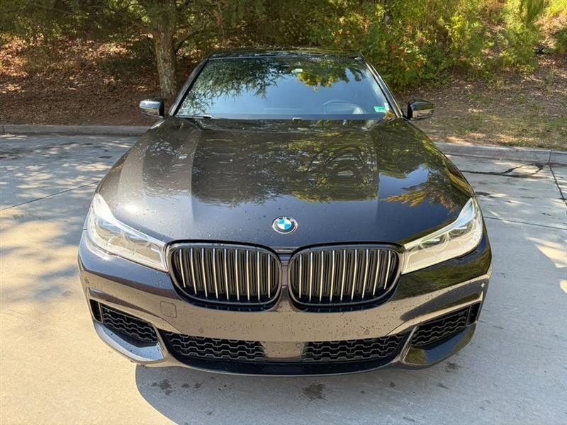 BMW 7-Series  2018