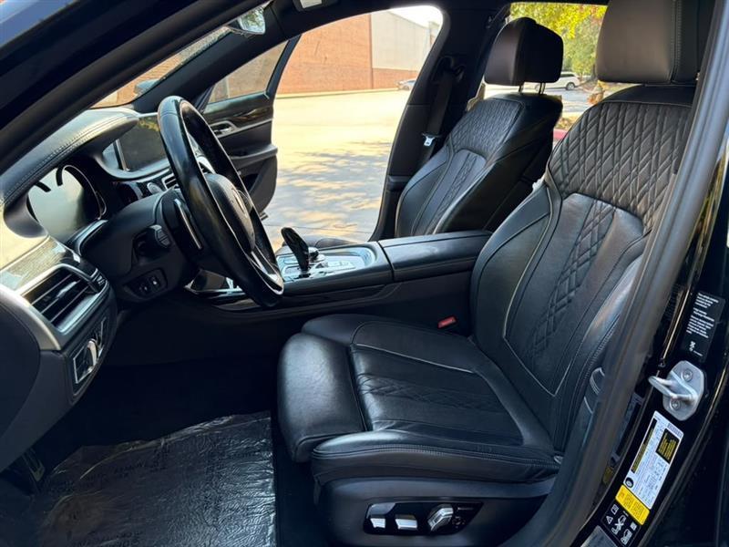 BMW 7-Series  2018