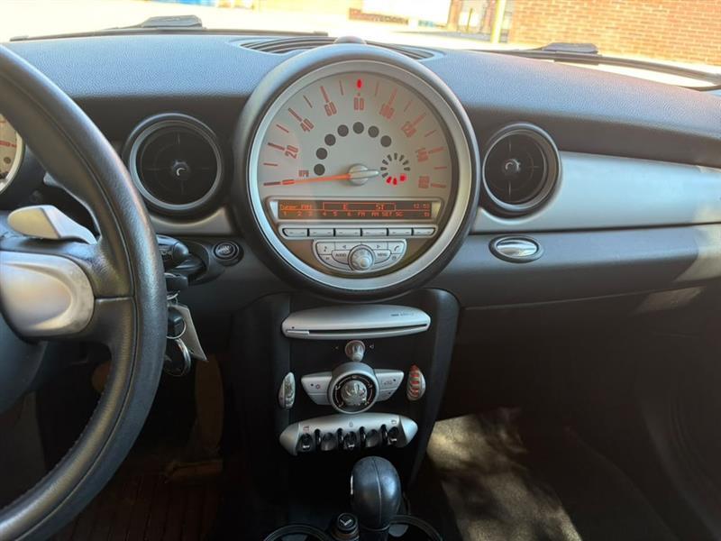 MINI Cooper  2009
