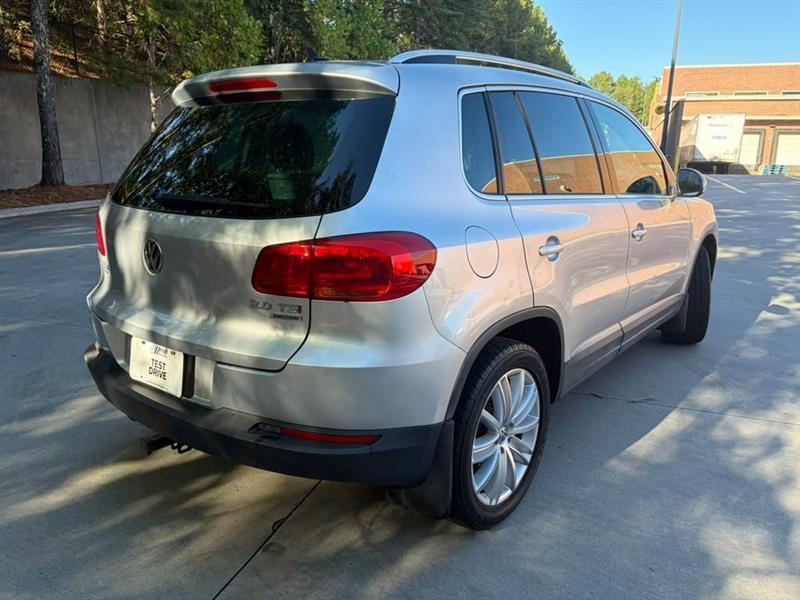 Volkswagen Tiguan  2014
