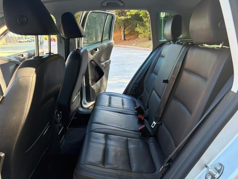 Volkswagen Tiguan  2014