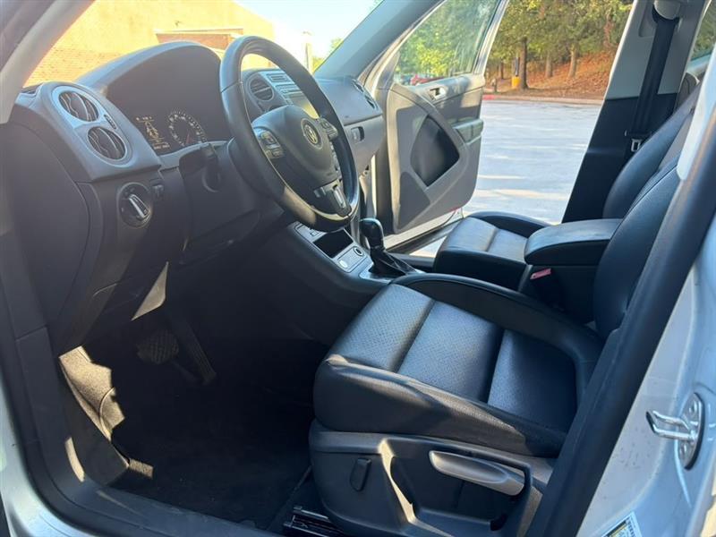 Volkswagen Tiguan  2014
