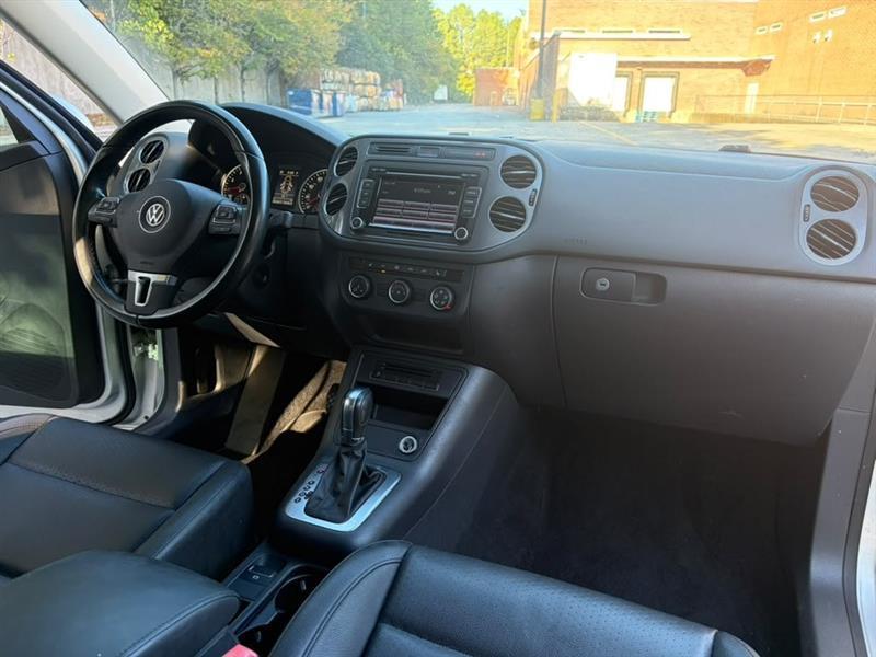 Volkswagen Tiguan  2014