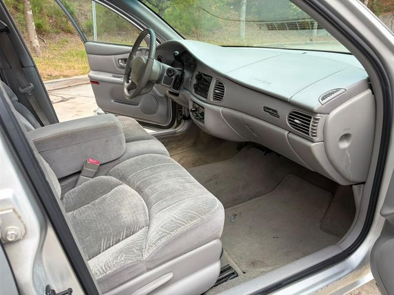 Buick Century  2000