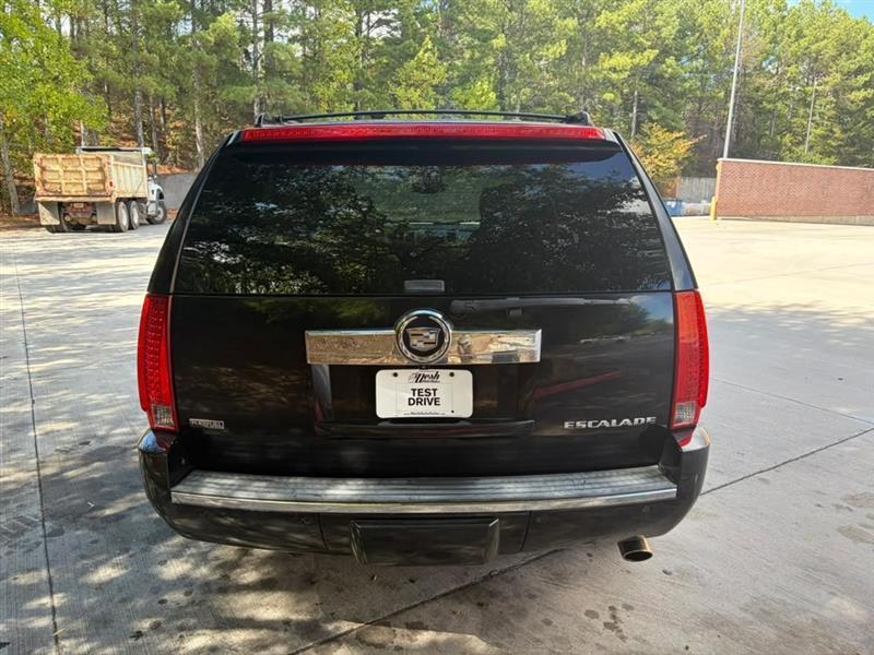 Cadillac Escalade  2011