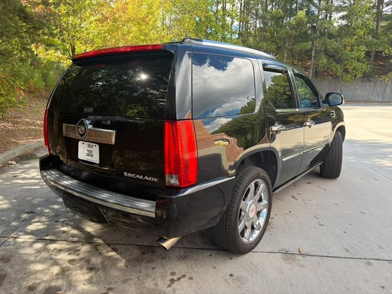 Cadillac Escalade  2011