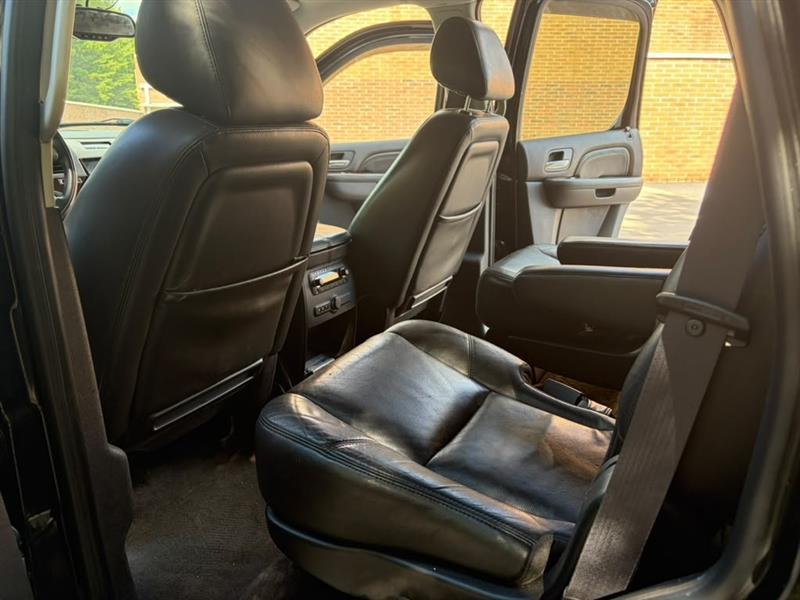 Cadillac Escalade  2011