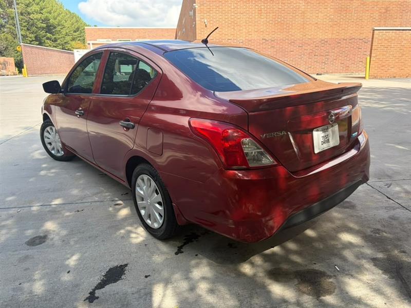 Nissan Versa  2016