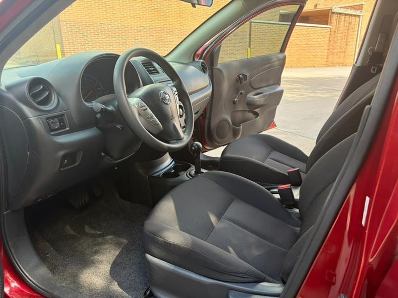 Nissan Versa  2016