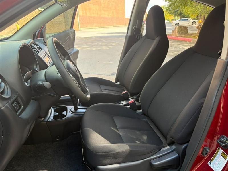 Nissan Versa  2016