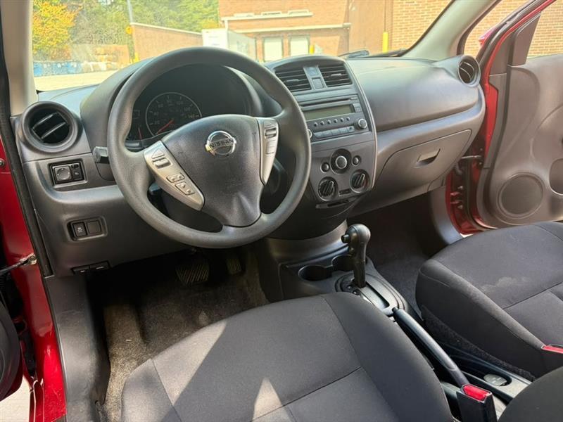 Nissan Versa  2016