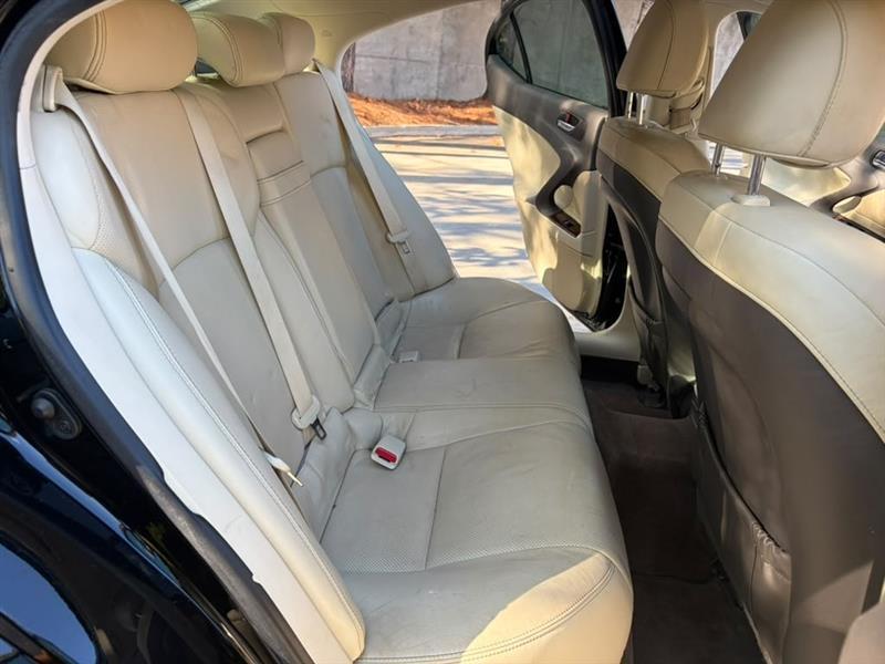 Lexus IS  2010