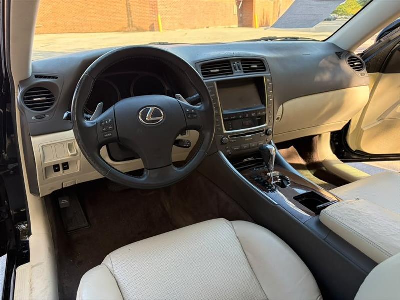 Lexus IS  2010