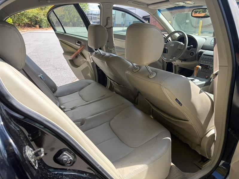Infiniti G35  2003