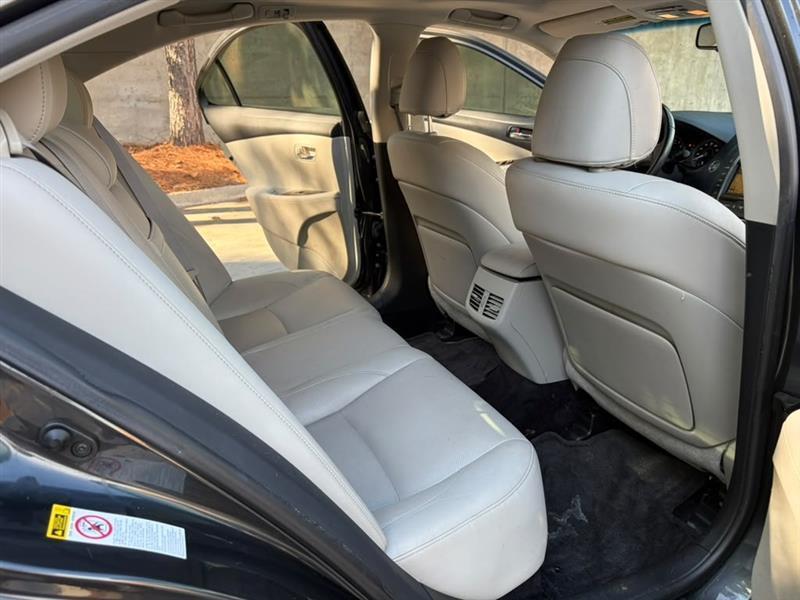 Lexus ES 350  2011