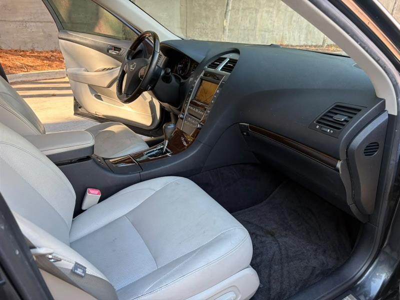 Lexus ES 350  2011
