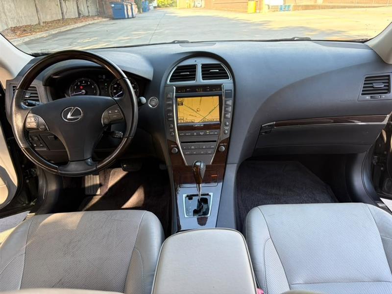 Lexus ES 350  2011