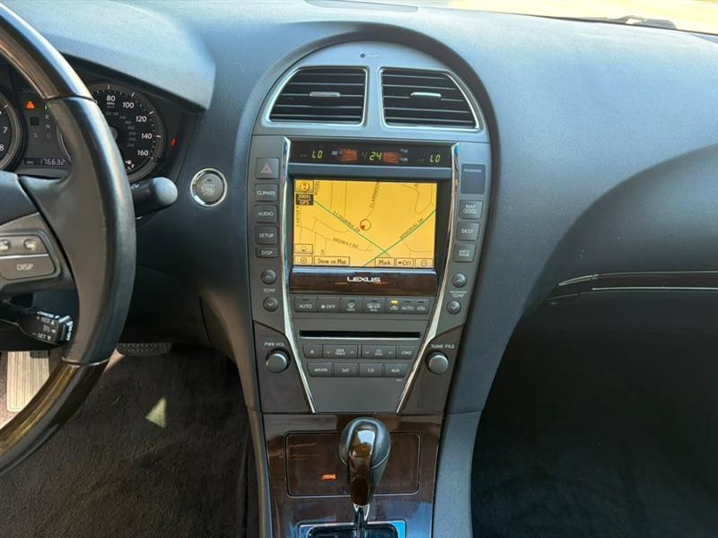 Lexus ES 350  2011