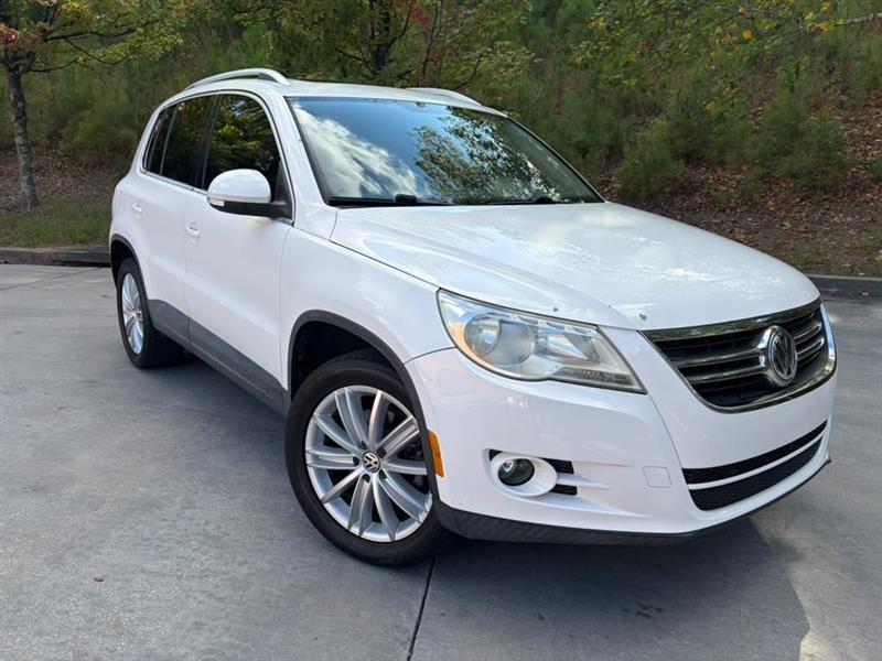 Volkswagen Tiguan  2011