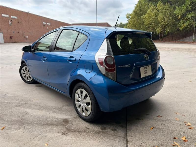 Toyota Prius c  2014