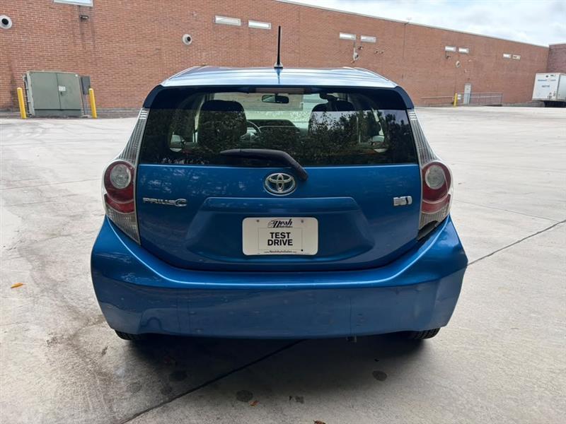Toyota Prius c  2014