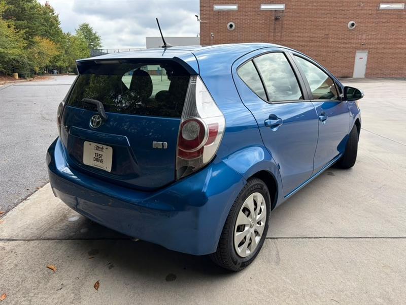Toyota Prius c  2014