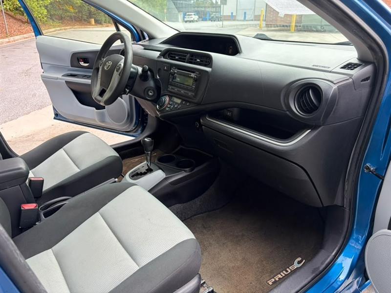 Toyota Prius c  2014
