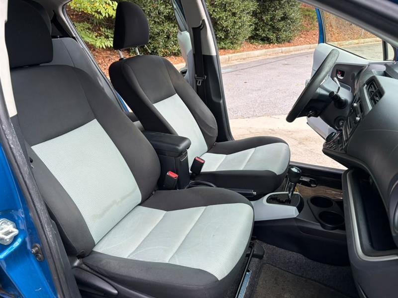 Toyota Prius c  2014