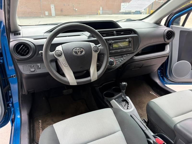 Toyota Prius c  2014