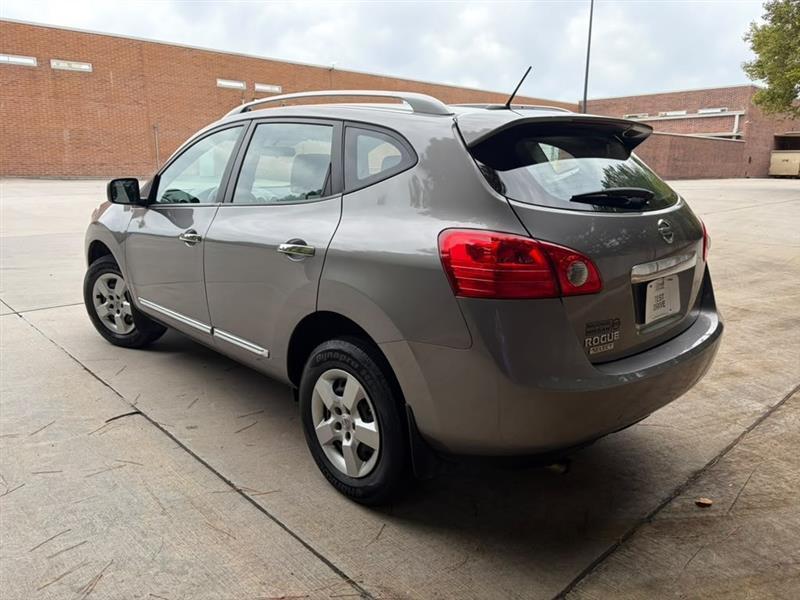 Nissan Rogue Select  2014