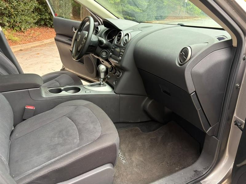 Nissan Rogue Select  2014