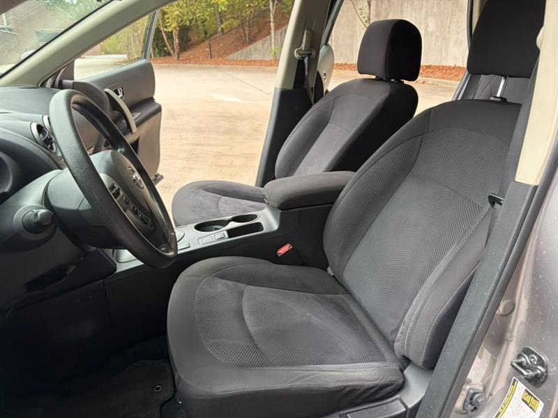 Nissan Rogue Select  2014