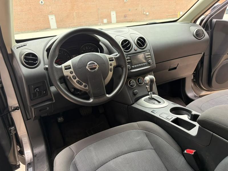 Nissan Rogue Select  2014