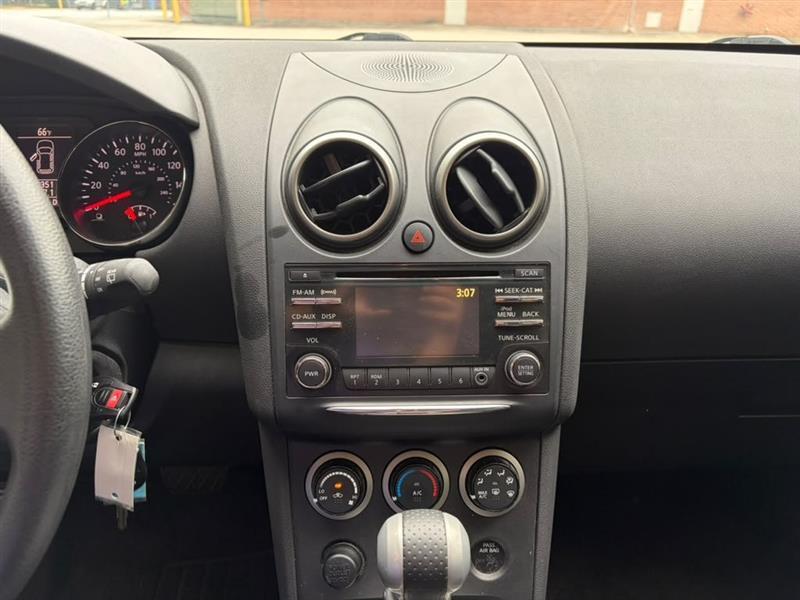 Nissan Rogue Select  2014