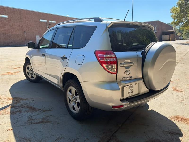 Toyota RAV4  2011
