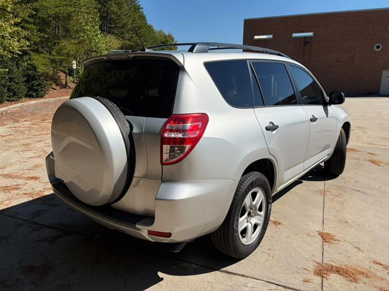 Toyota RAV4  2011