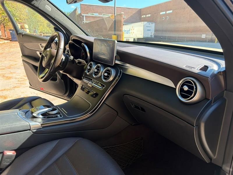 Mercedes-Benz GLC-Class  2016