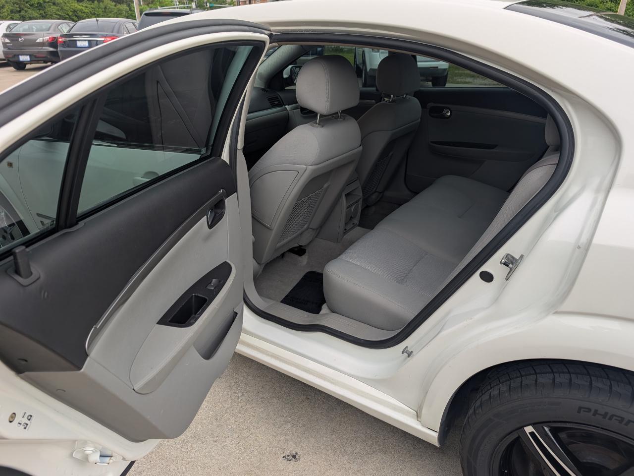 Saturn Aura XE 2007