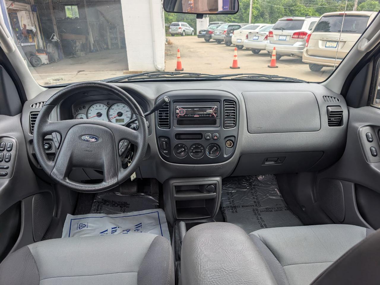 Ford Escape XLS 4WD 2004