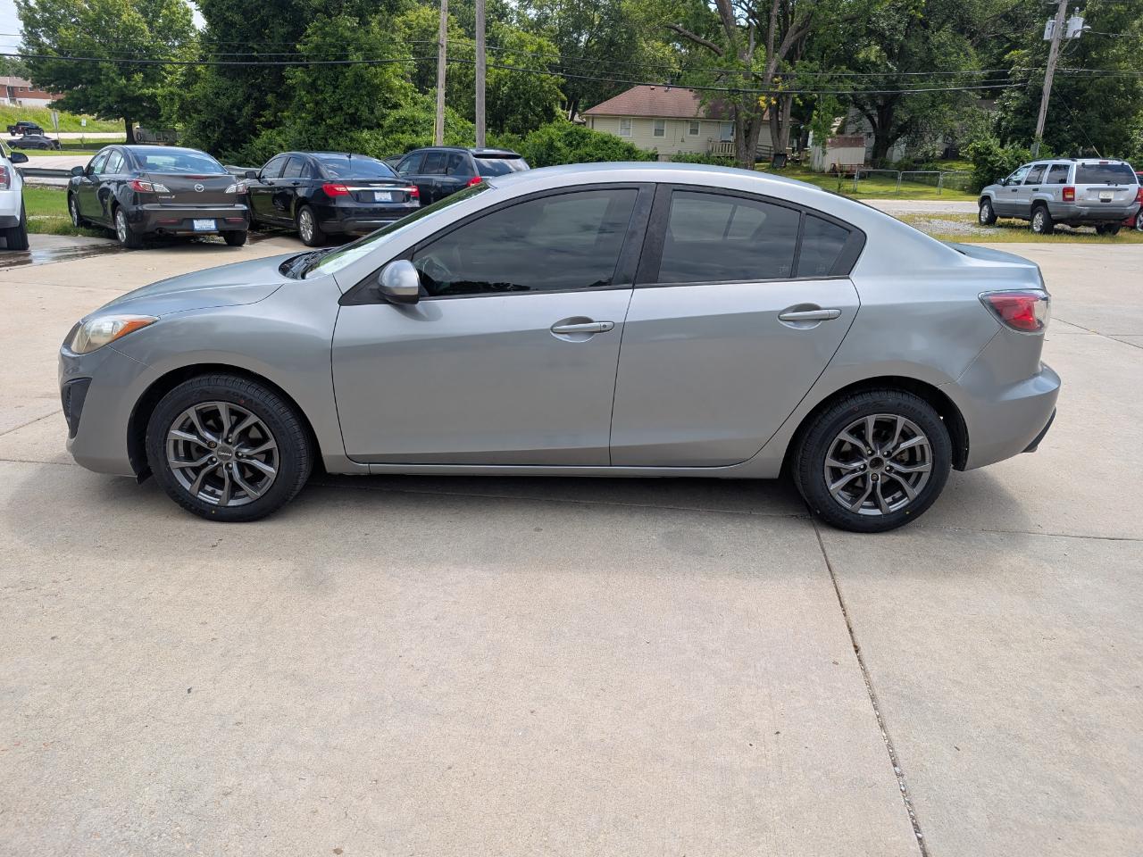 Mazda MAZDA3 i Touring 4-door 2010