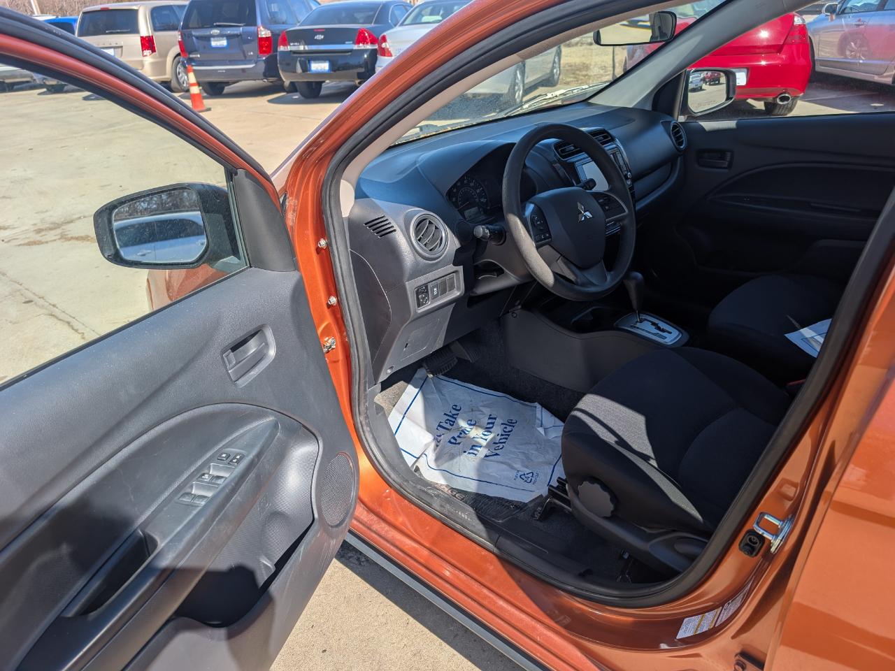 Mitsubishi Mirage ES 5M 2020