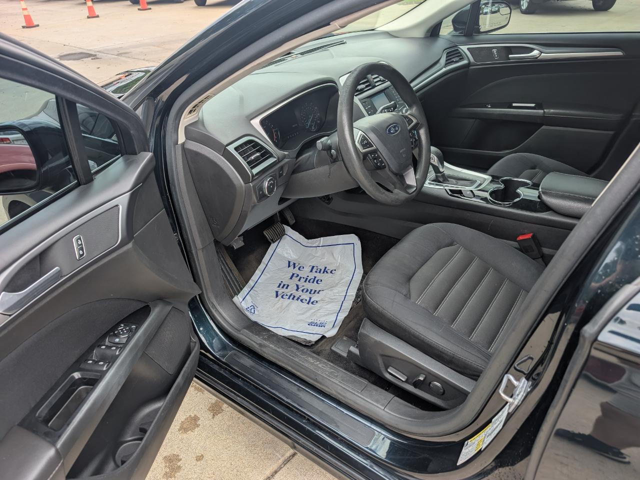 Ford Fusion SE 2014